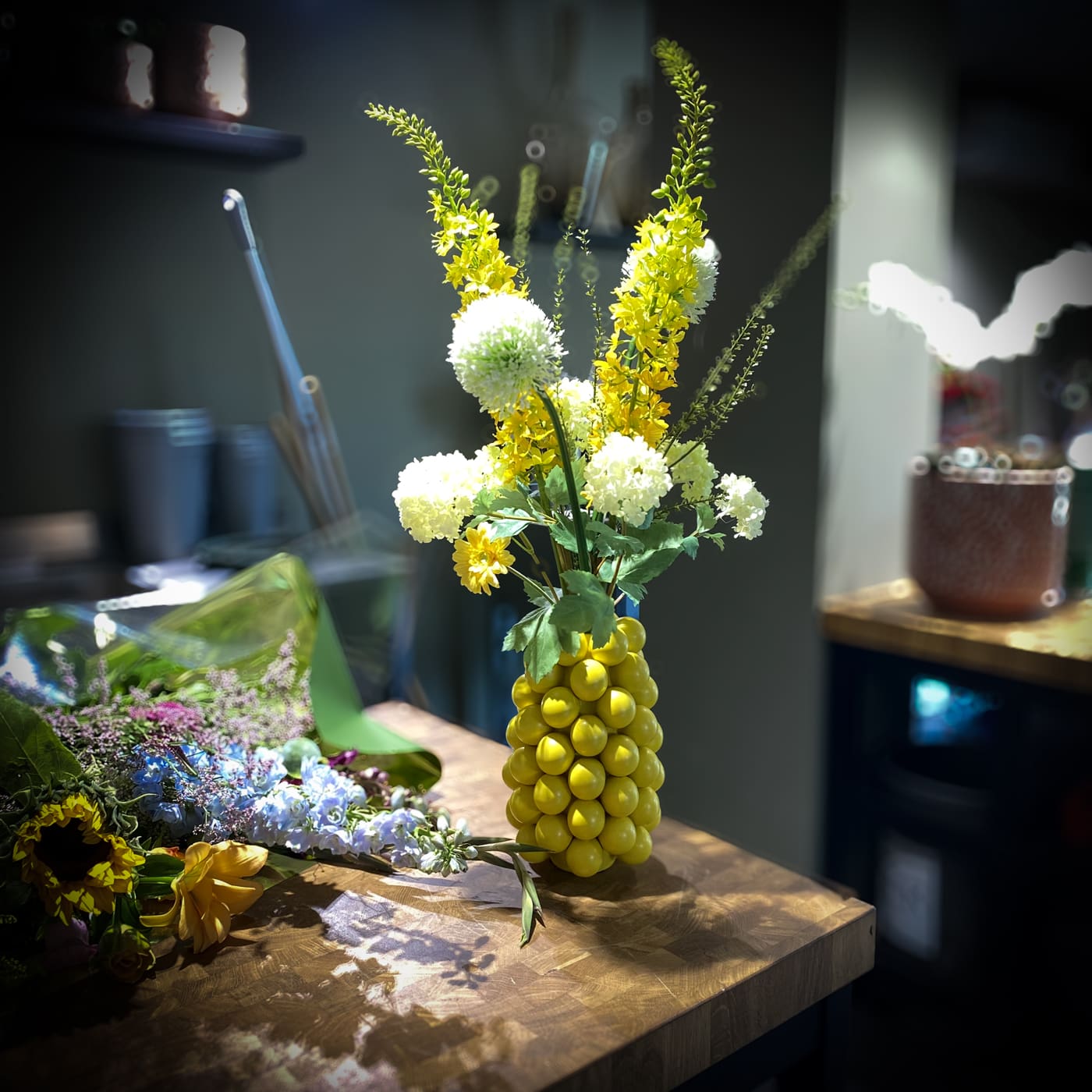 Featured image for “Een vaas van kleine ballen”